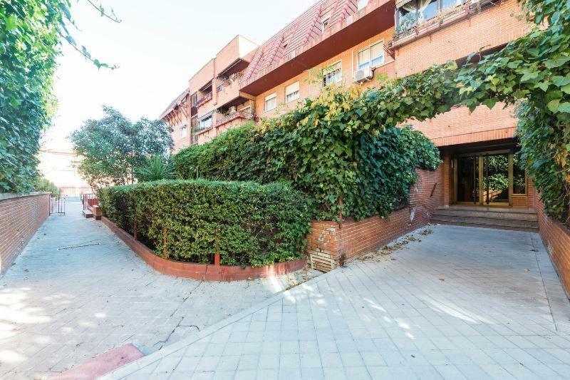 Vivienda Familiar Con Jardin Junto A Ifema Apartment Madrid Bagian luar foto