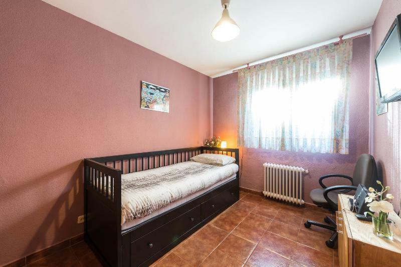 Vivienda Familiar Con Jardin Junto A Ifema Apartment Madrid Bagian luar foto