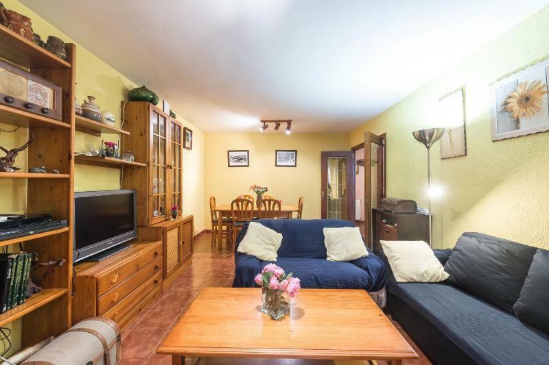 Vivienda Familiar Con Jardin Junto A Ifema Apartment Madrid Bagian luar foto
