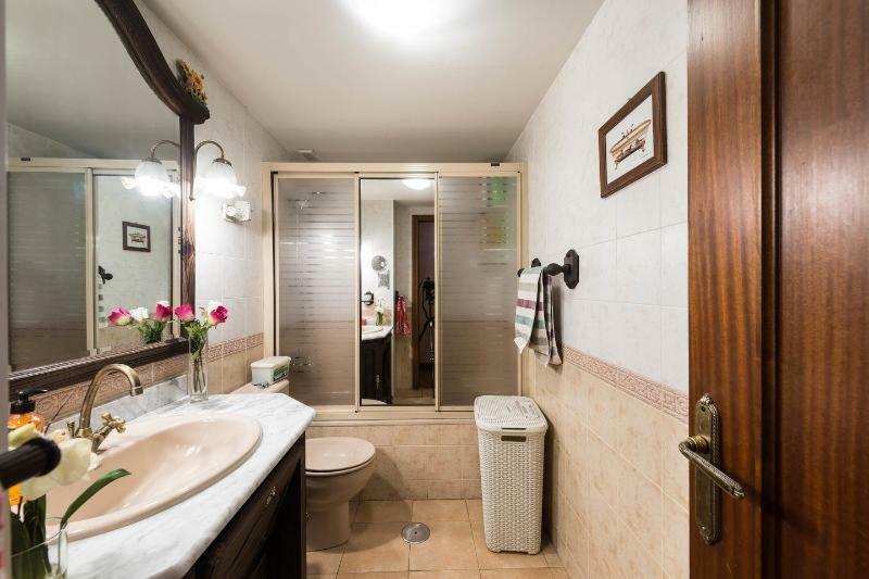 Vivienda Familiar Con Jardin Junto A Ifema Apartment Madrid Bagian luar foto