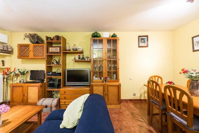 Vivienda Familiar Con Jardin Junto A Ifema Apartment Madrid Bagian luar foto
