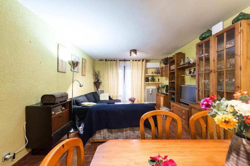 Vivienda Familiar Con Jardin Junto A Ifema Apartment Madrid Bagian luar foto