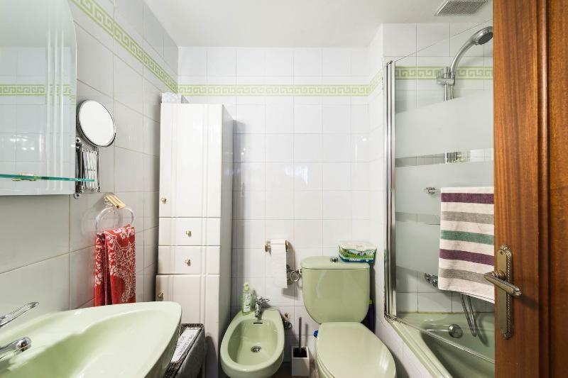 Vivienda Familiar Con Jardin Junto A Ifema Apartment Madrid Bagian luar foto