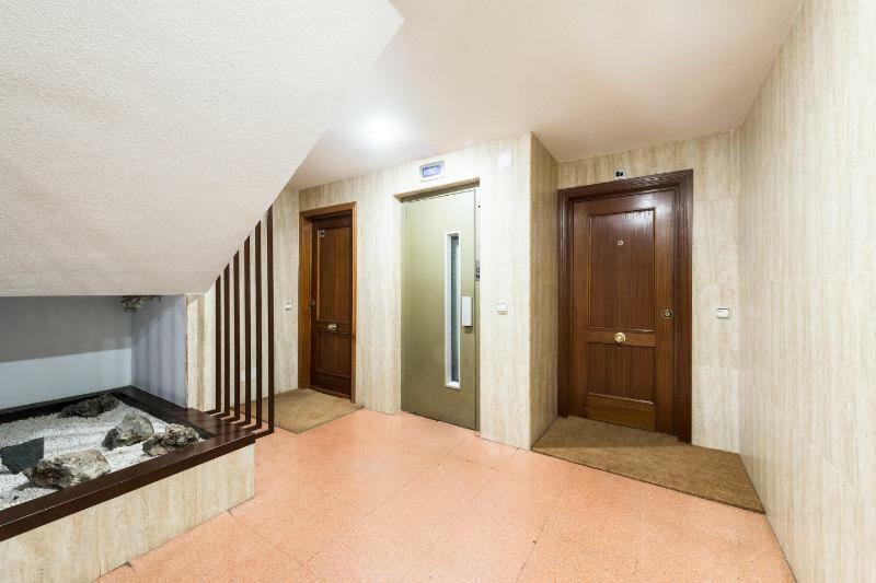 Vivienda Familiar Con Jardin Junto A Ifema Apartment Madrid Bagian luar foto