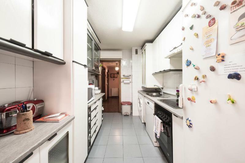 Vivienda Familiar Con Jardin Junto A Ifema Apartment Madrid Bagian luar foto