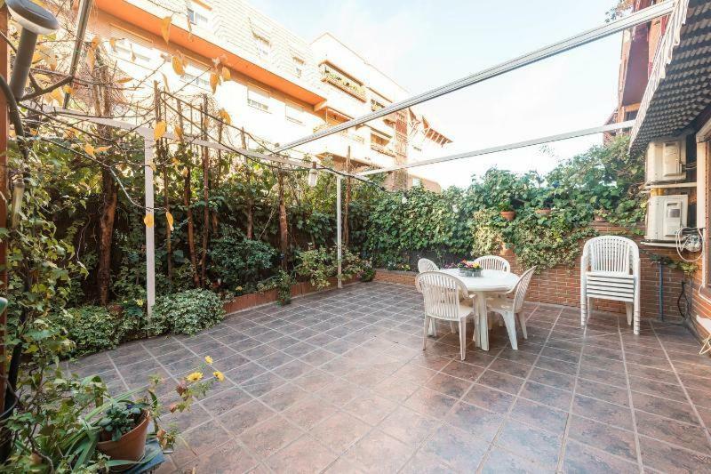 Vivienda Familiar Con Jardin Junto A Ifema Apartment Madrid Bagian luar foto