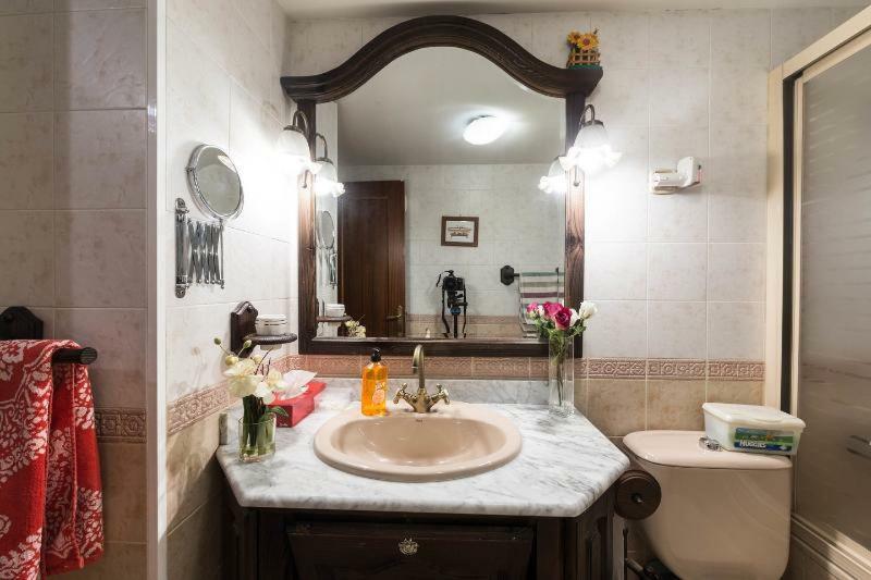 Vivienda Familiar Con Jardin Junto A Ifema Apartment Madrid Bagian luar foto